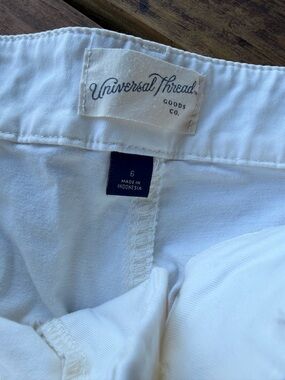 Universal Thread White High-Rise Casual pants